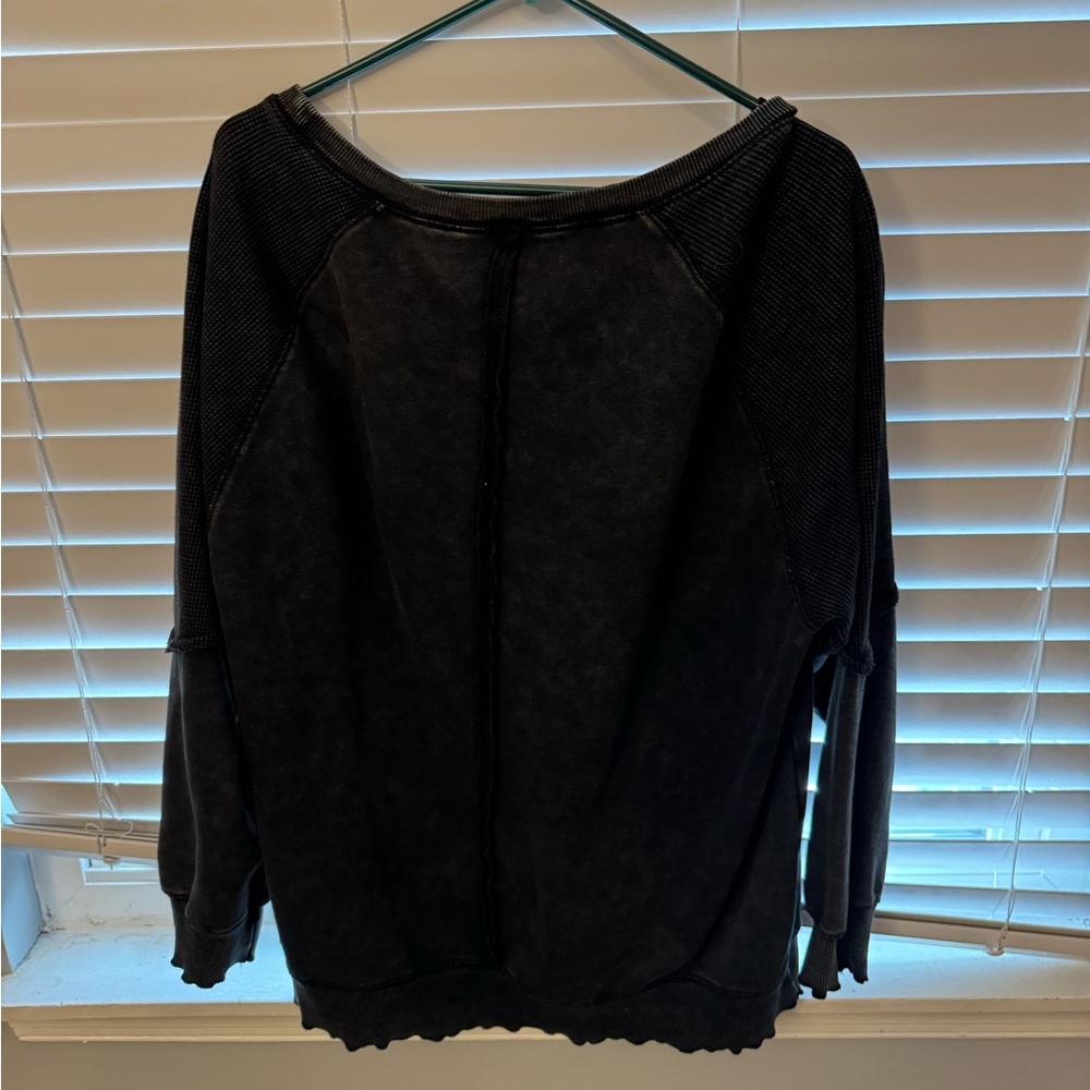 SHEIN Black Casual Sweatshirt